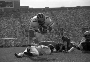 Rick Leach touchdown vs Notre Dame 1978 | bigbluefootballhistory.com